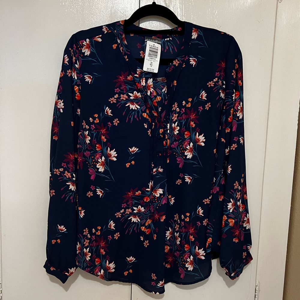 Torrid long sleeve floral top